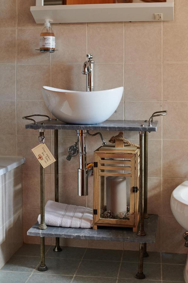 Central- Views - Air Conditioning - Easy Parking -Self Check In Perugia Luaran gambar