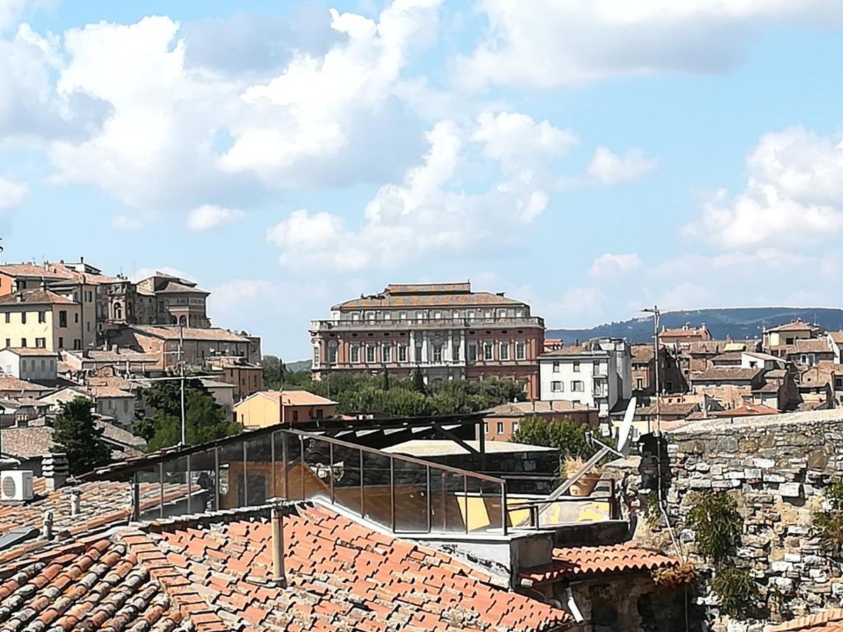 Central- Views - Air Conditioning - Easy Parking -Self Check In Perugia Luaran gambar