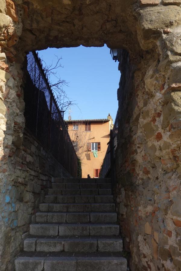 Central- Views - Air Conditioning - Easy Parking -Self Check In Perugia Luaran gambar